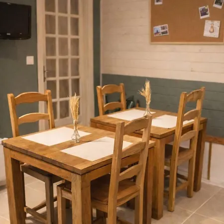 فندق مبيت وإفطار Chez Elise Et Joseph Mons-Boubert